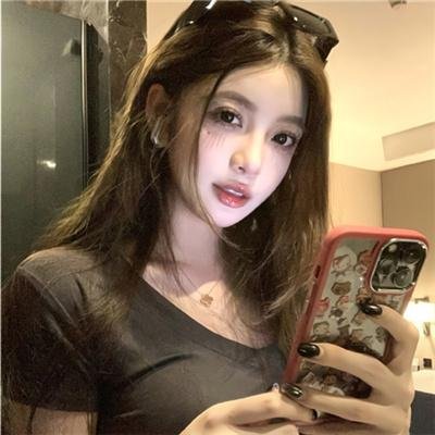 男生女生向前冲